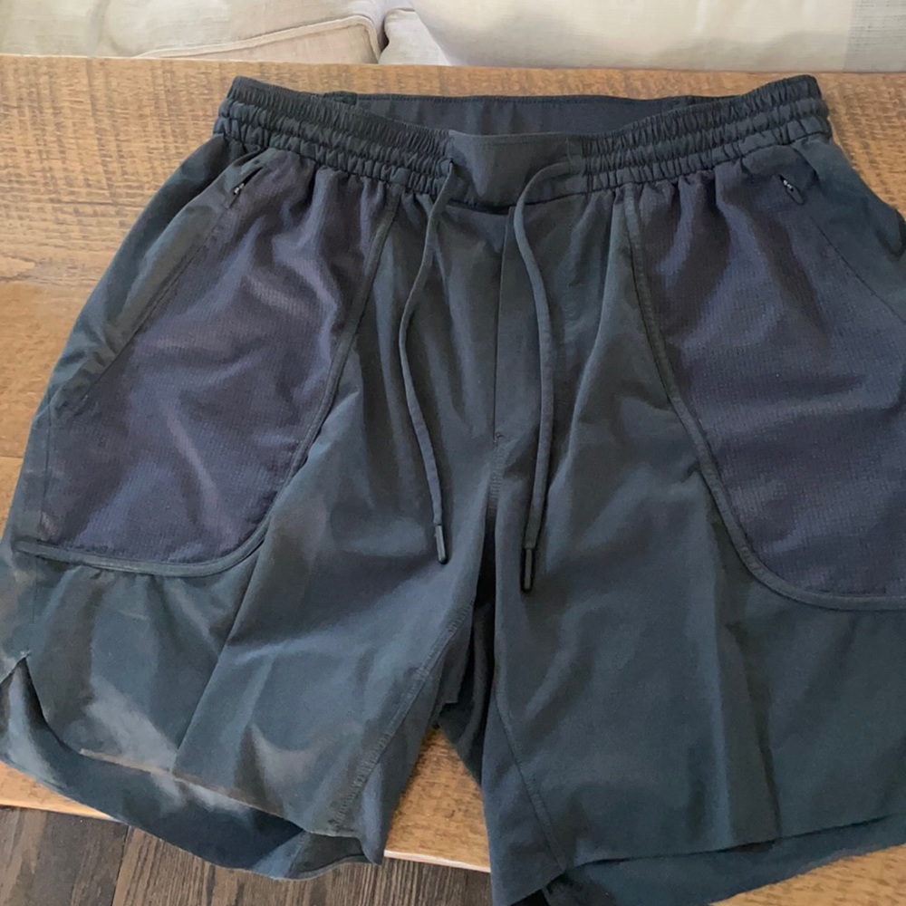 Men’s Lululemon shorts